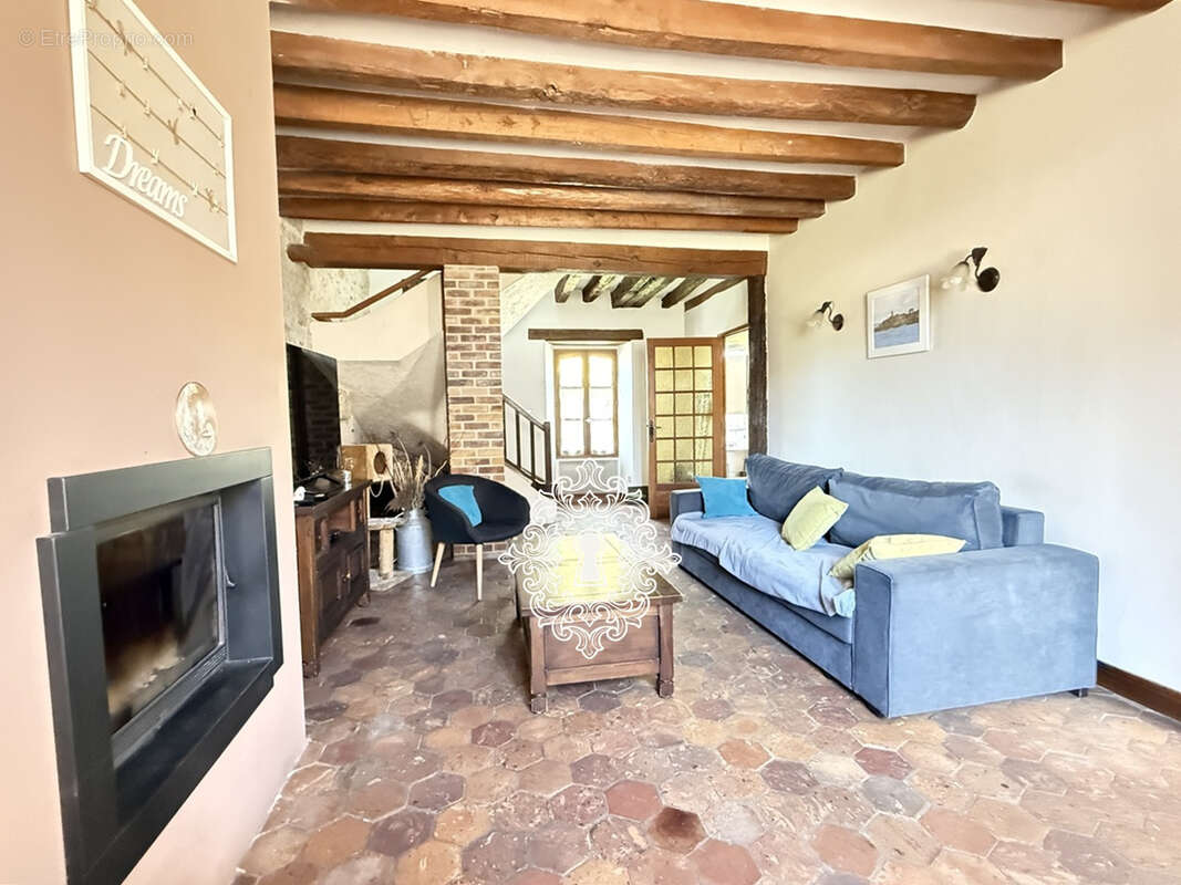 Maison à LONGUEVILLE