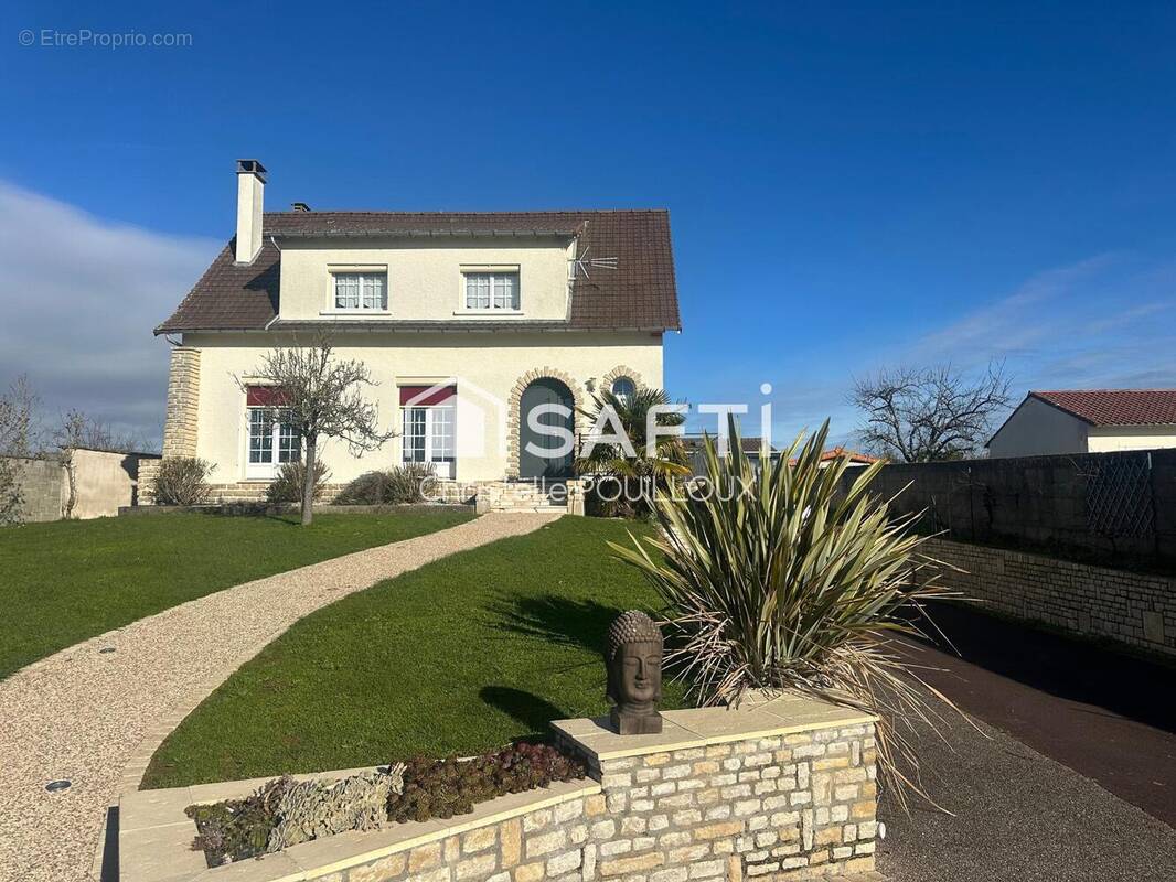 Photo 1 - Maison à COULON