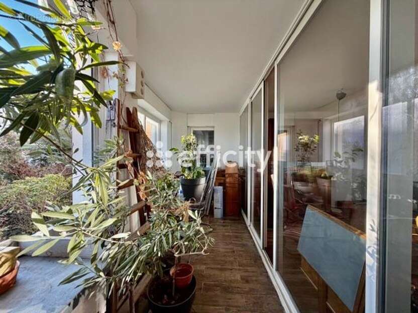 Appartement à MARSEILLE-12E