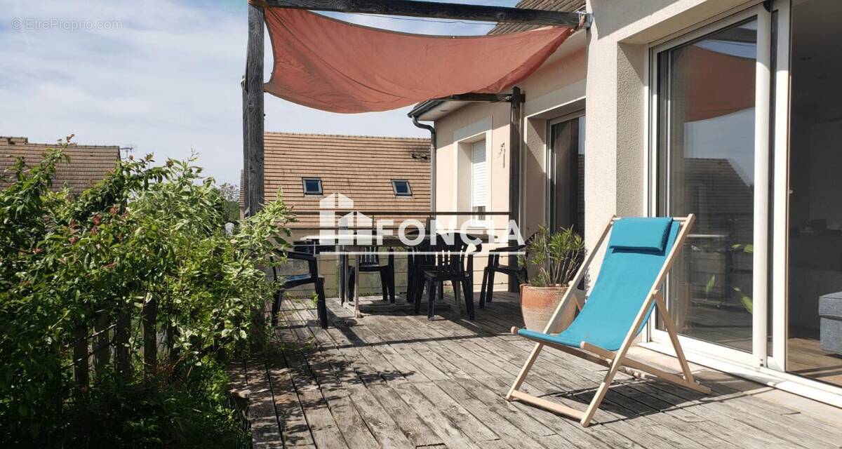 Maison à LE BREIL-SUR-MERIZE