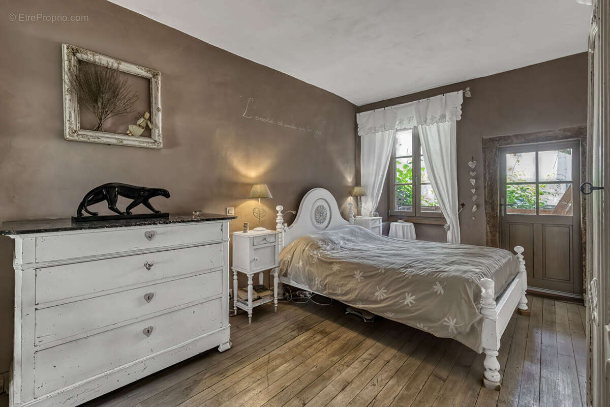 Maison à MENTHON-SAINT-BERNARD