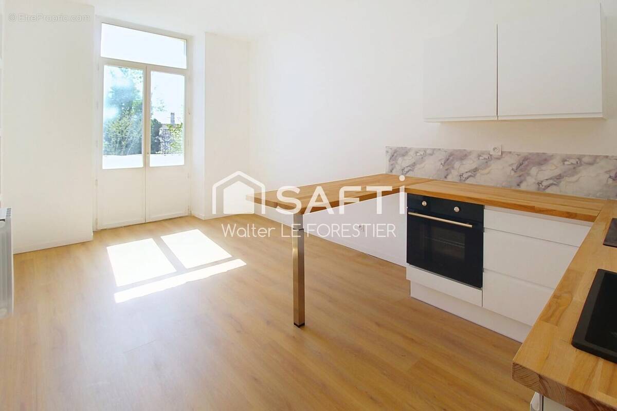 Photo 1 - Appartement à SAINT-LOUIS-DE-MONTFERRAND
