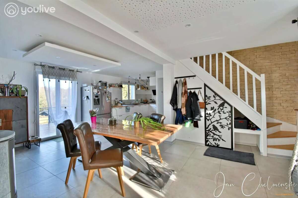 Maison à MEZIRE