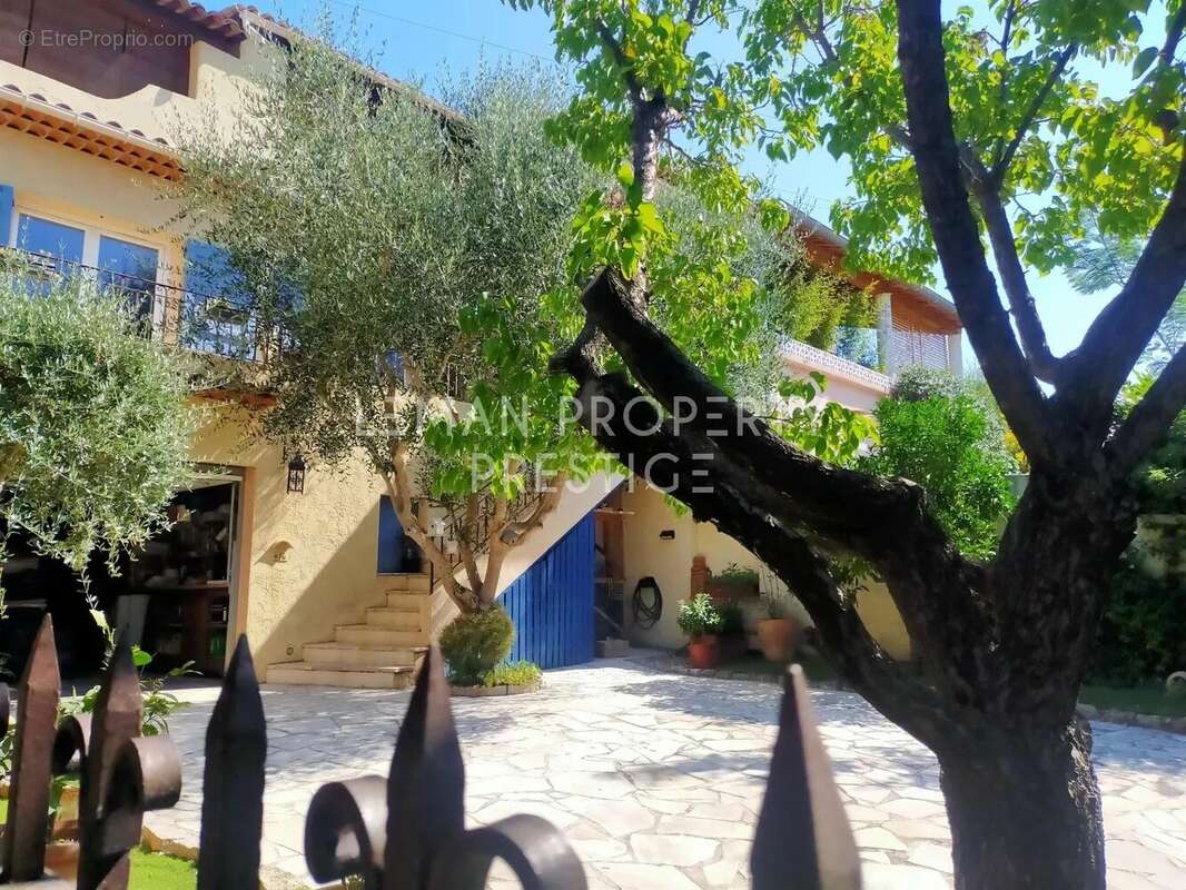 Maison à PEYMEINADE