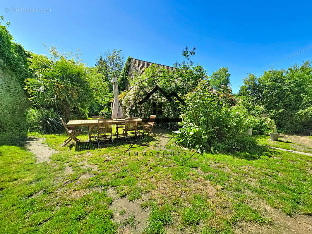 Maison à THURY-SOUS-CLERMONT
