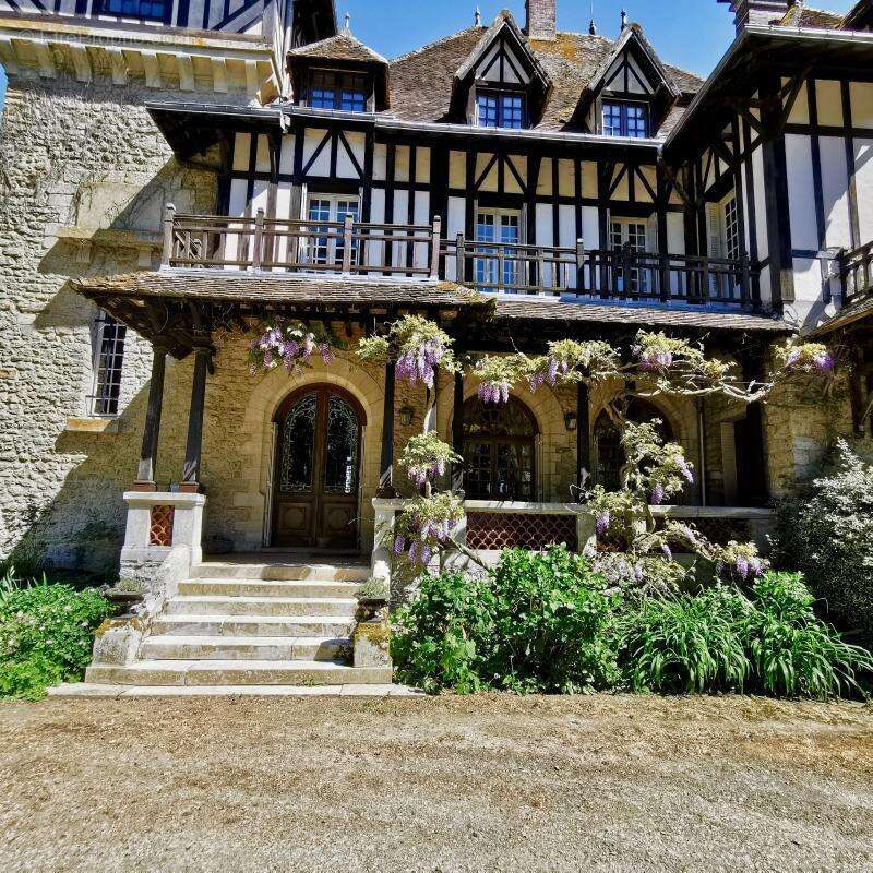 Maison à CUY-SAINT-FIACRE