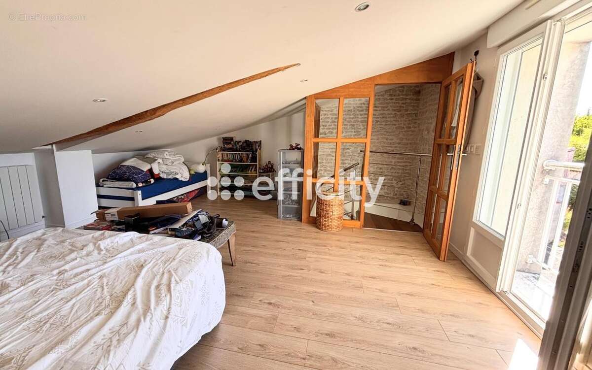 Maison 193 m² à Dompierre-Sur-Mer  - photo 7