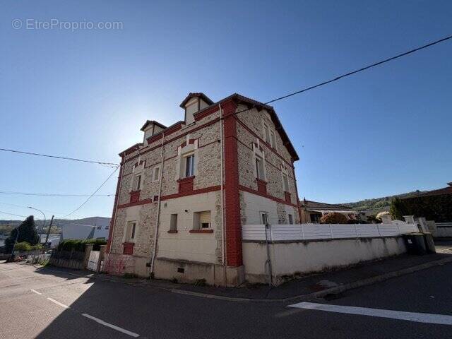 Appartement à ROCHE-LA-MOLIERE