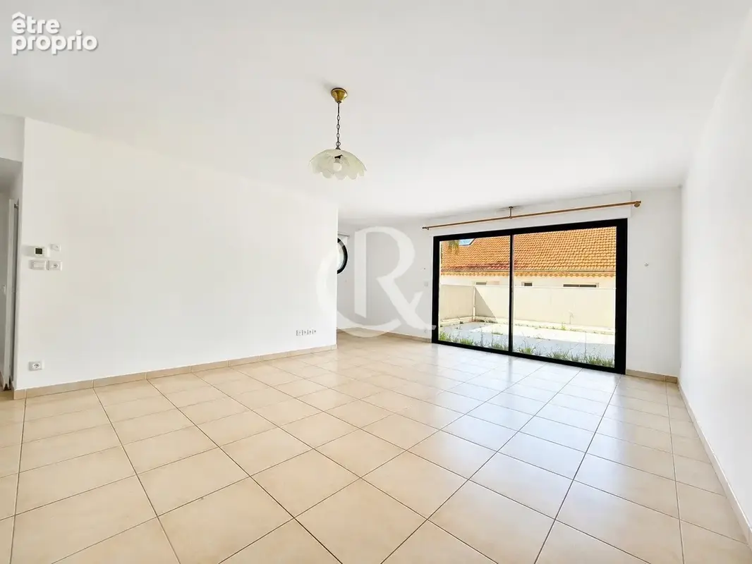 T3 en centre ville dans immeuble de standing - photo 2