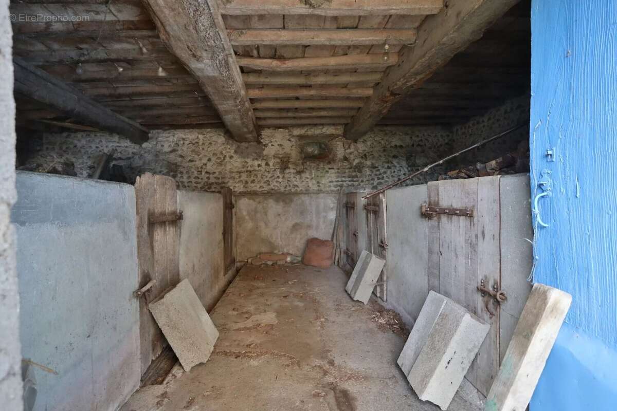 Maison à CASTELNAU-RIVIERE-BASSE