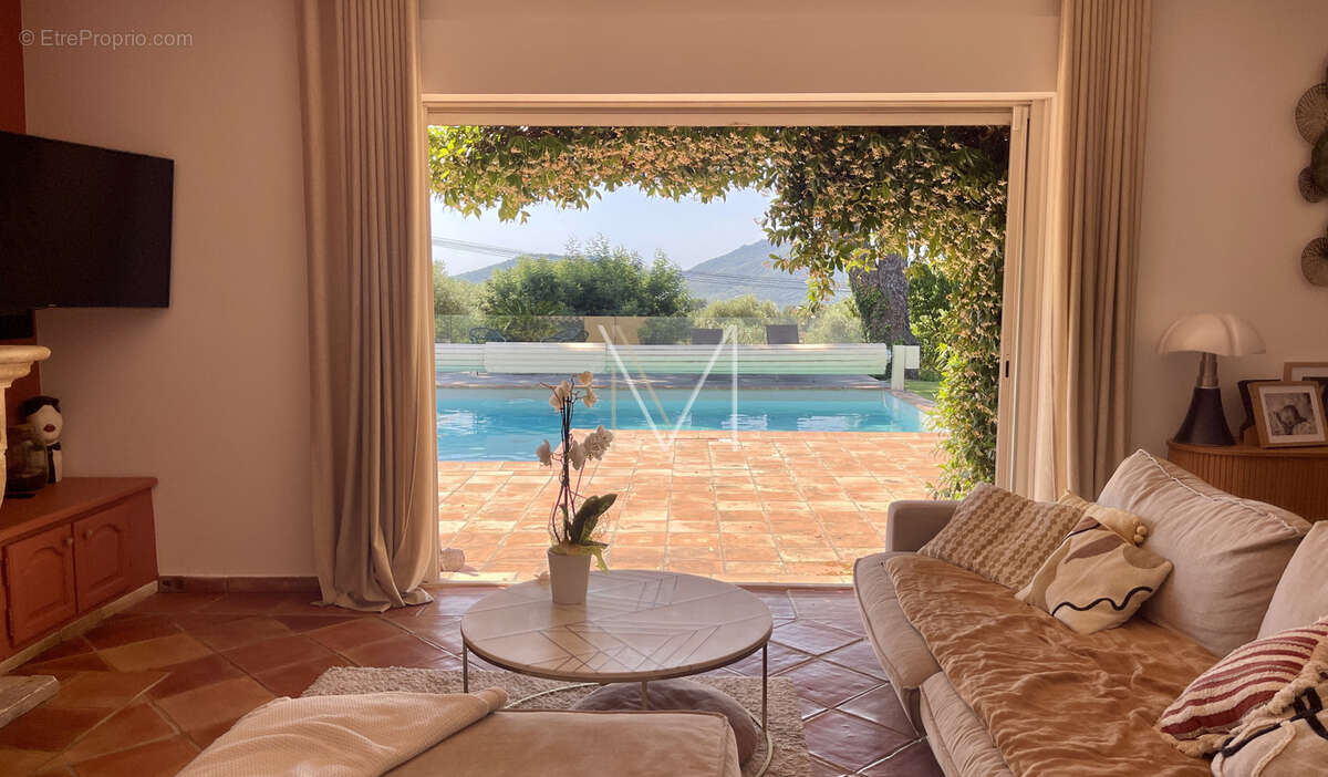 Villa individuelle de plain pied avec piscine chauffee et jolie vue degagee - photo 16