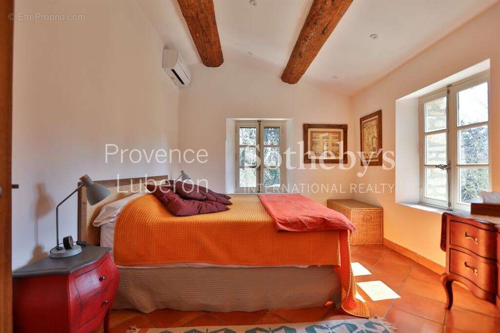 Maison à L&#039;ISLE-SUR-LA-SORGUE