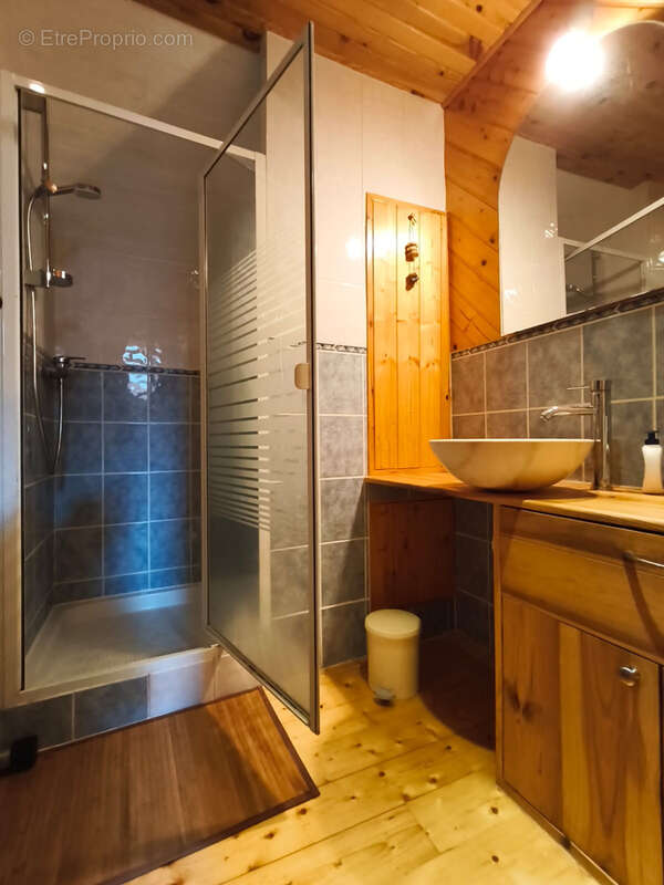 Maison à SERRIERES-DE-BRIORD