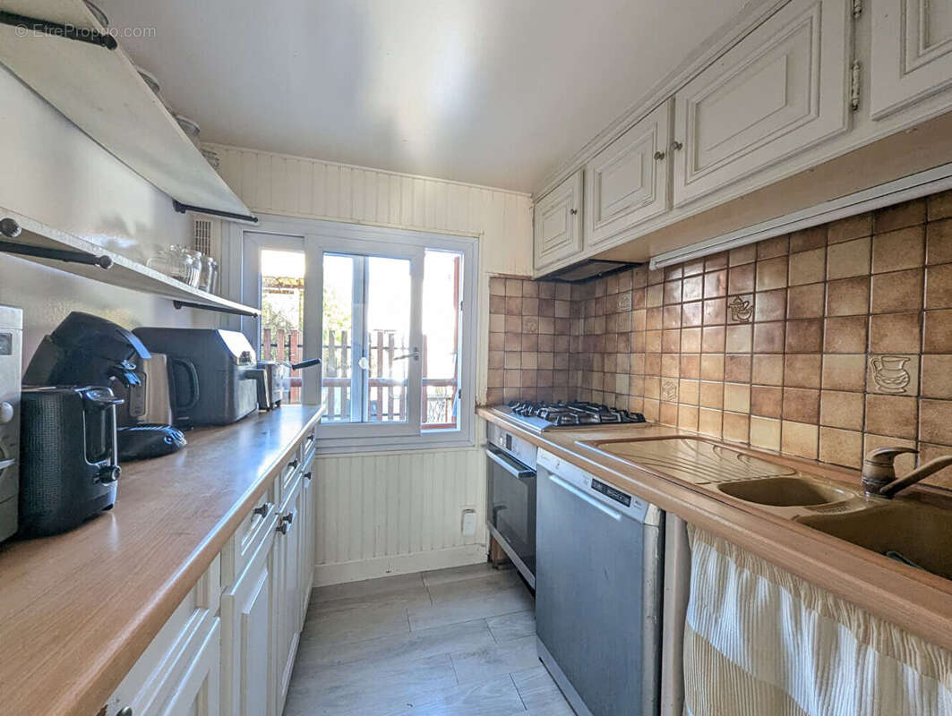 Appartement à FONTENAY-SOUS-BOIS