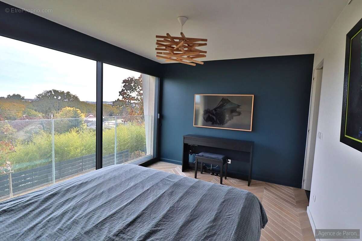 Maison à VERRIERES-LE-BUISSON