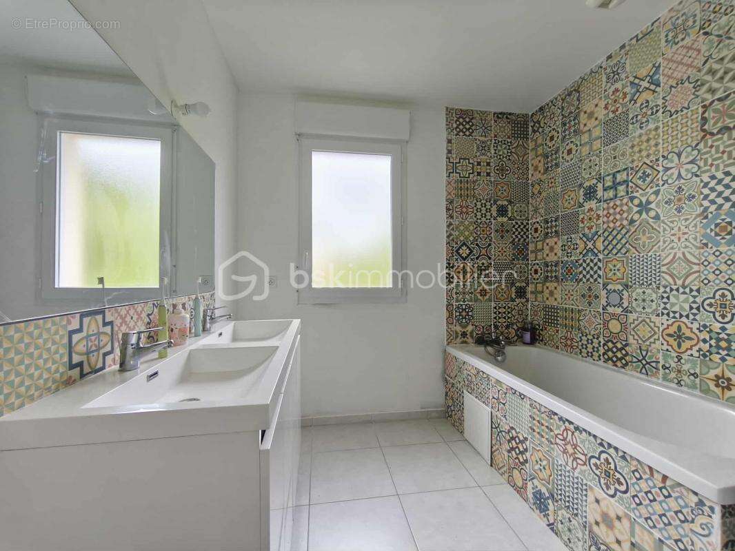 Maison à CONGIS-SUR-THEROUANNE