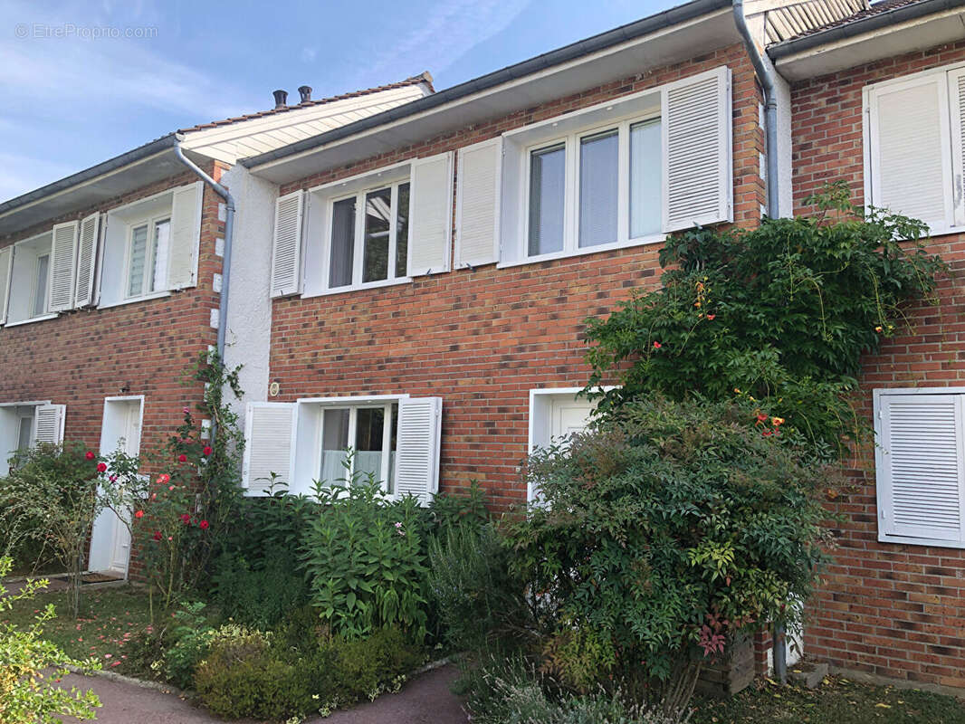 Maison à LES LOGES-EN-JOSAS