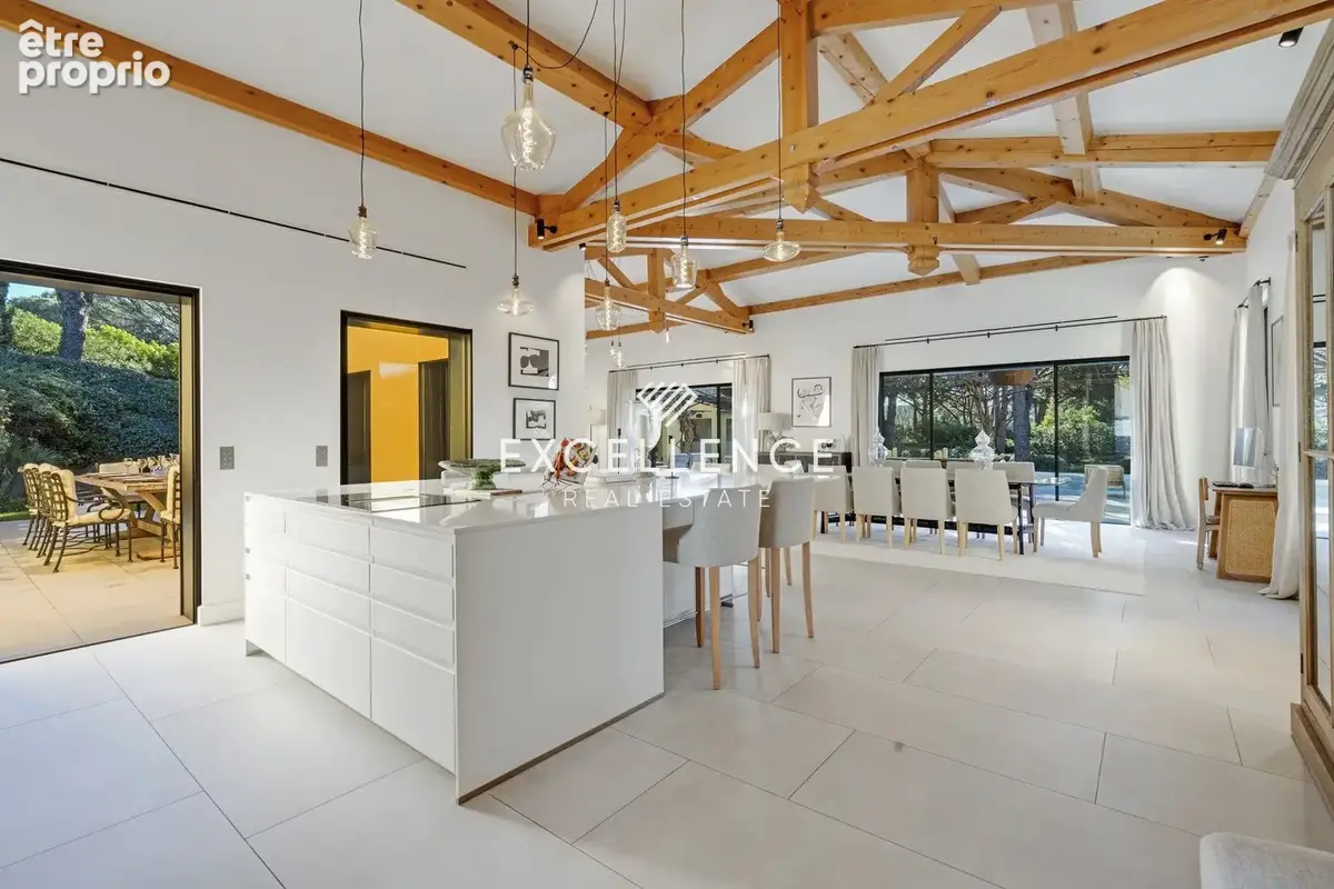 Maison 6 pièces 230 m² à vendre à Saint-Tropez (83990) - photo 5