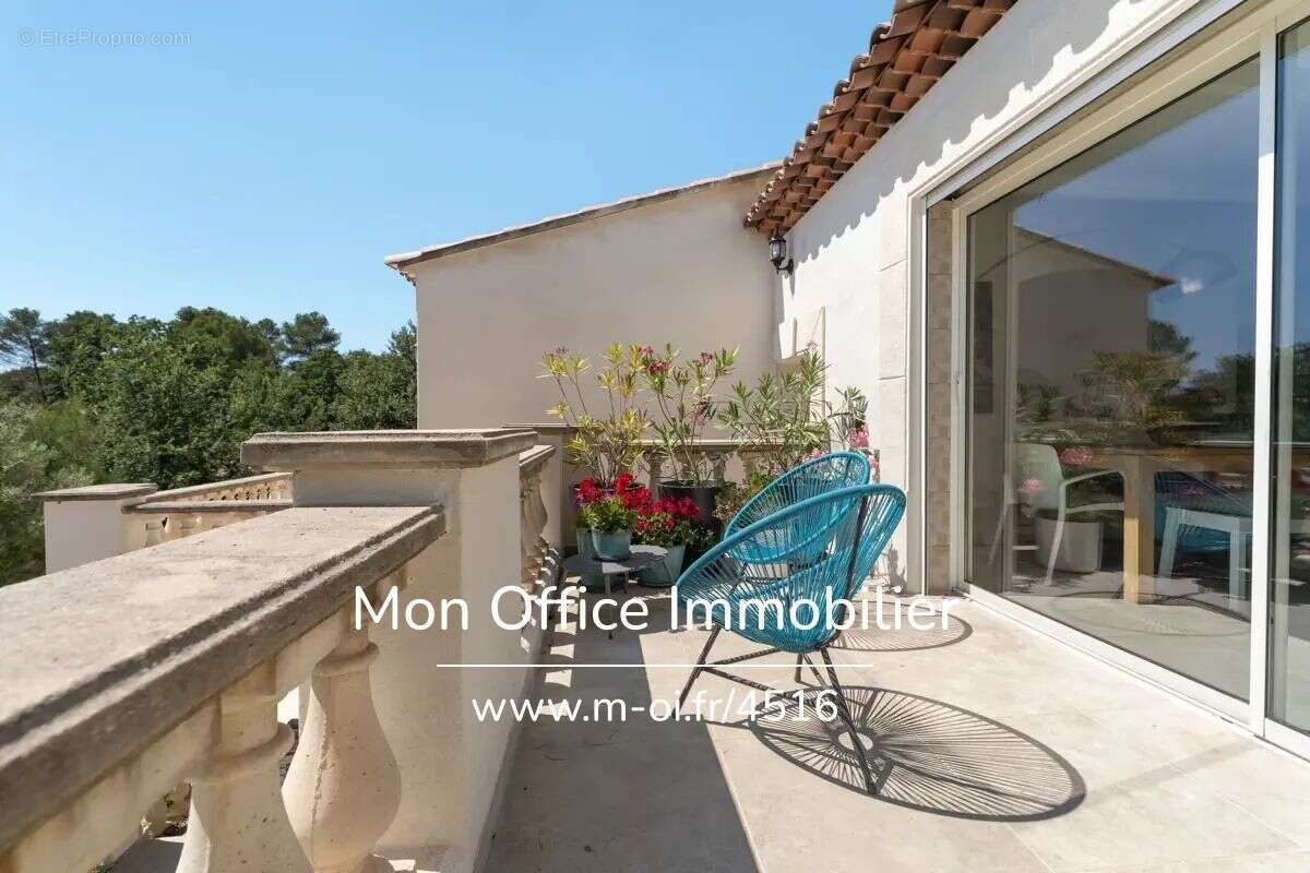 Maison à POURRIERES