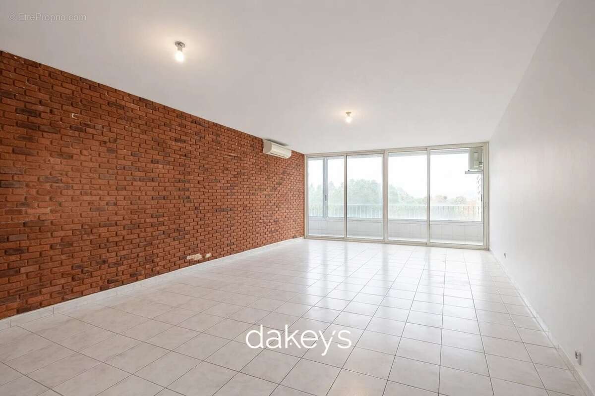 Appartement à MARSEILLE-9E