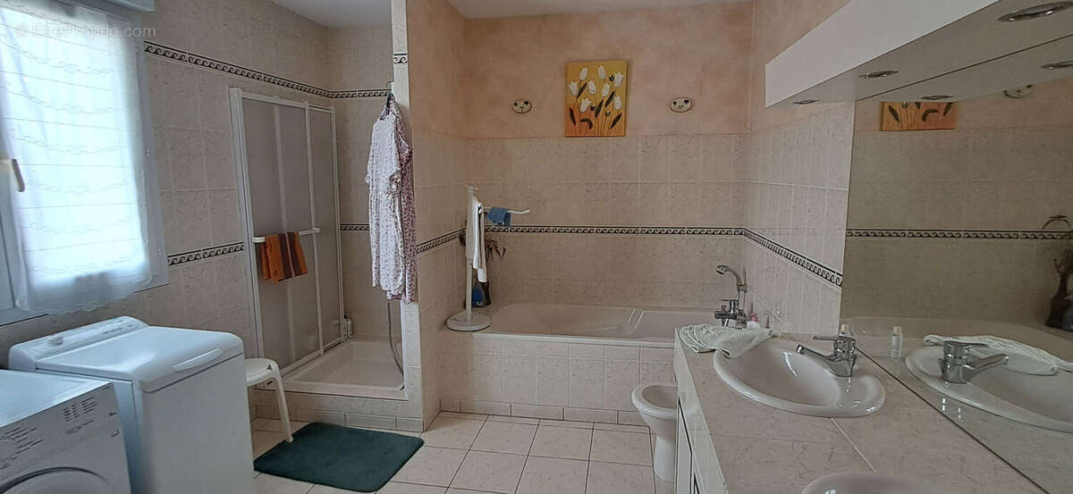 Maison Lencloitre 5 pièce(s) 152.56 m2 - photo 10