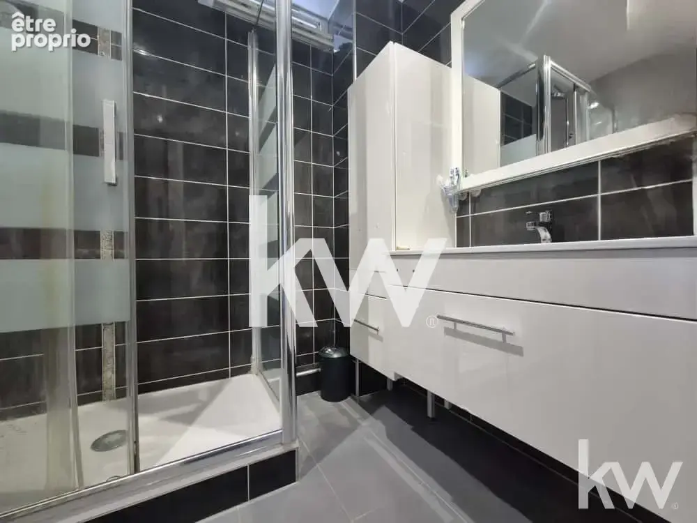 Appartement 5 pièces 90 m² à vendre à Saint-Etienne (42100) - photo 4