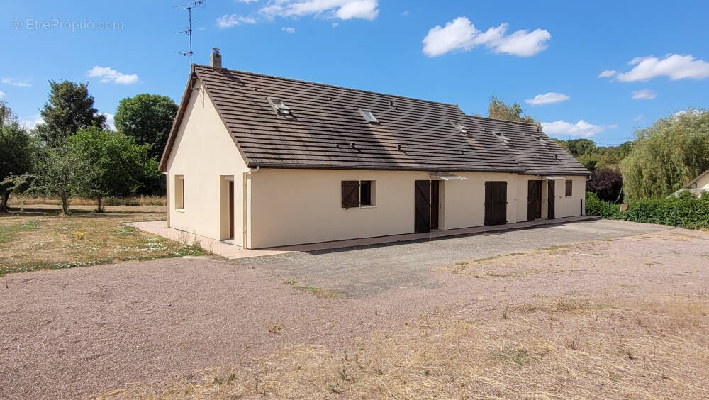 Maison à LAIZE-LA-VILLE
