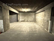 Parking à PARIS-20E