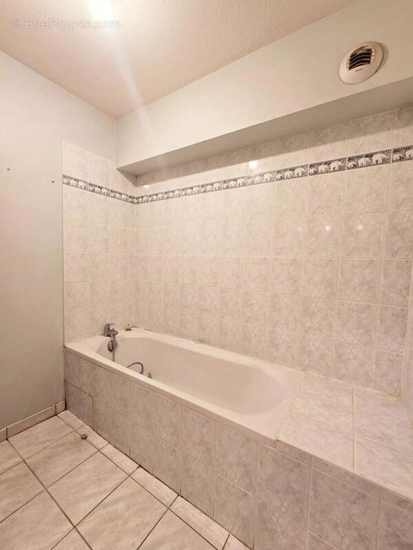 Appartement à ANSE