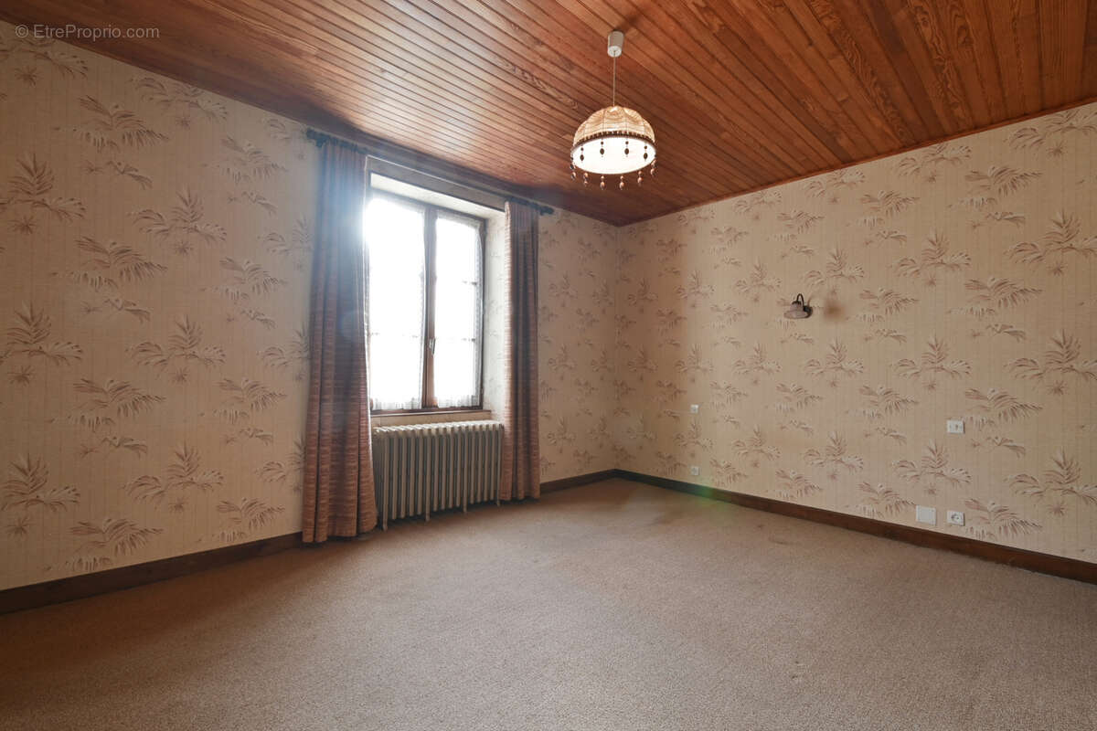 Maison à NEUVY-LE-ROI