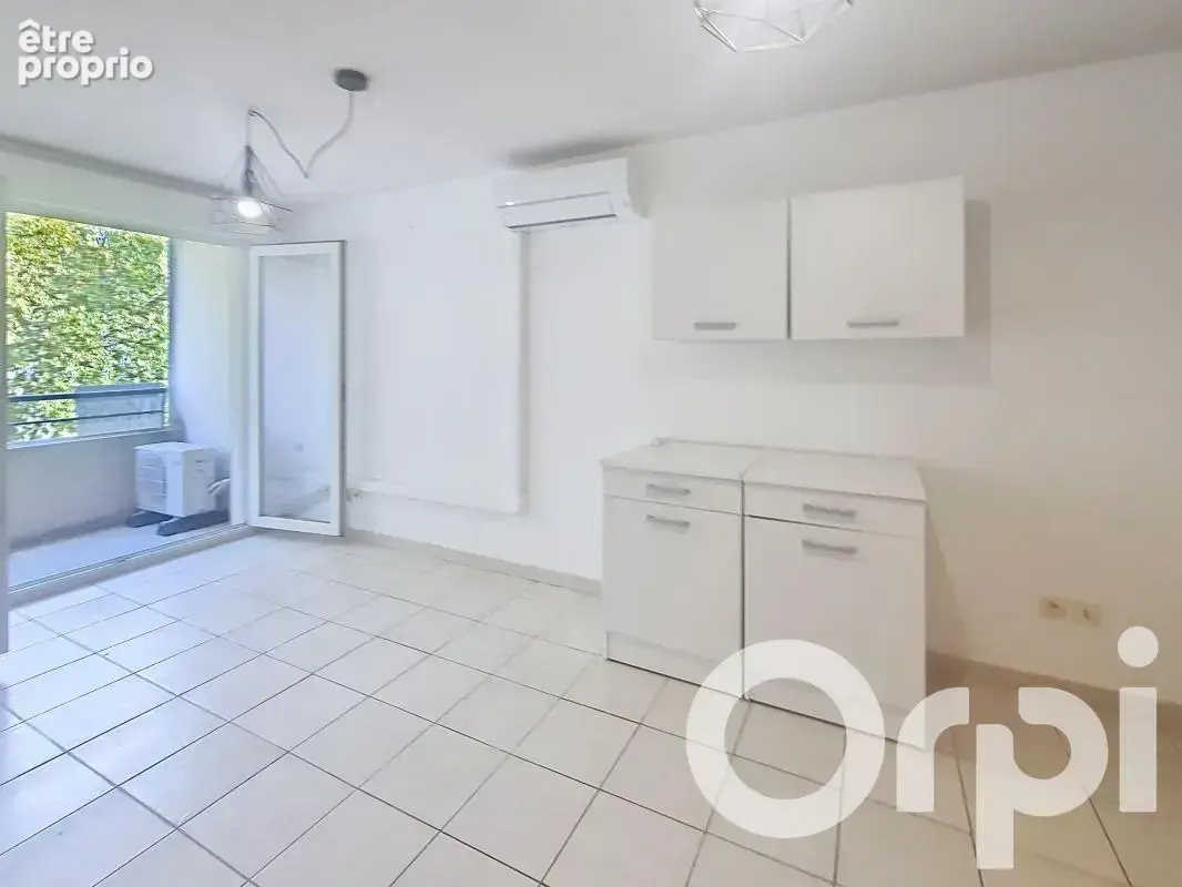 Appartement À Vendre - photo 2