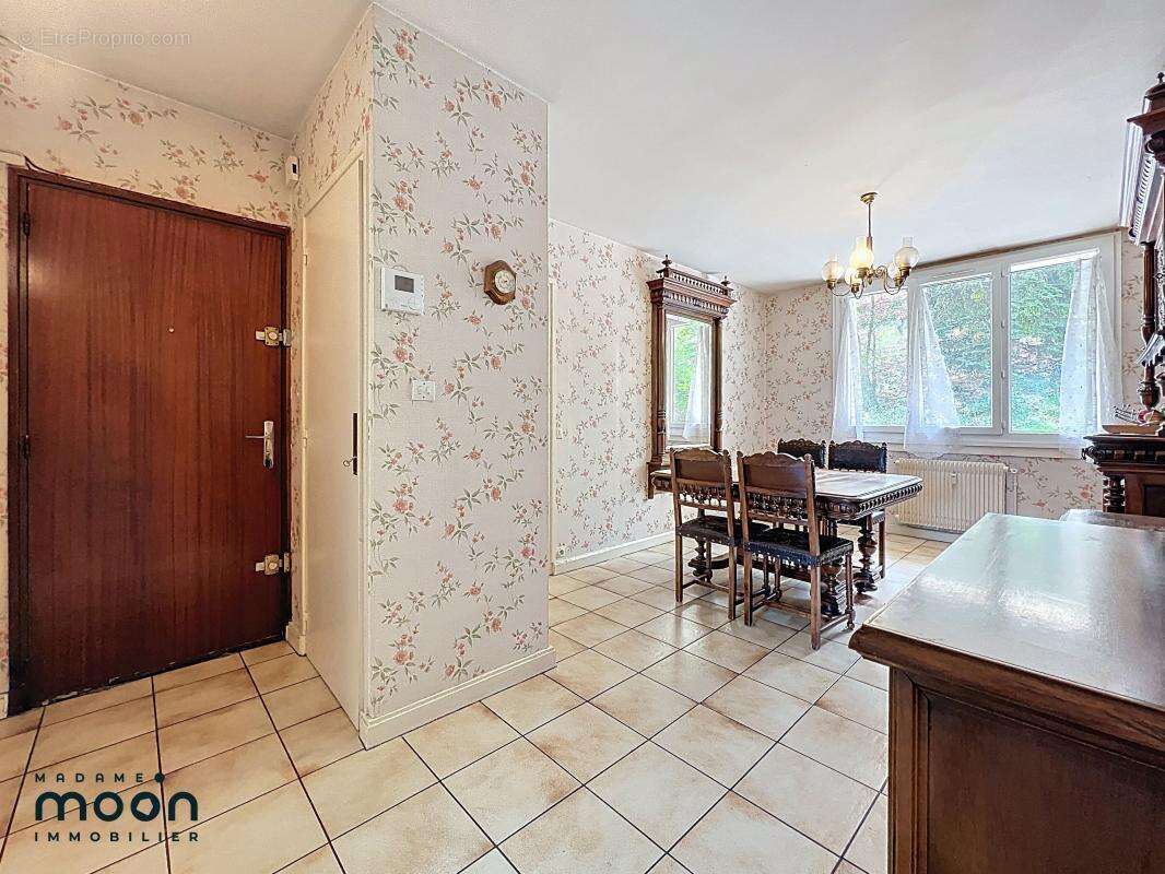 Appartement à OULLINS