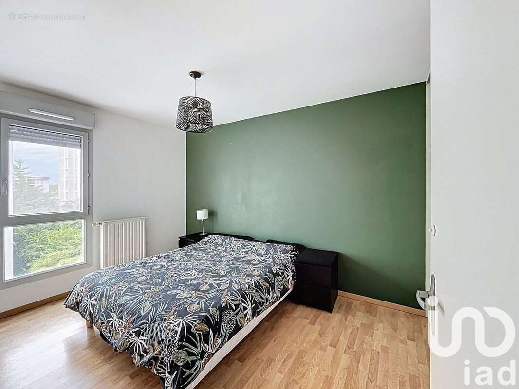 Photo 6 - Appartement à VAULX-EN-VELIN