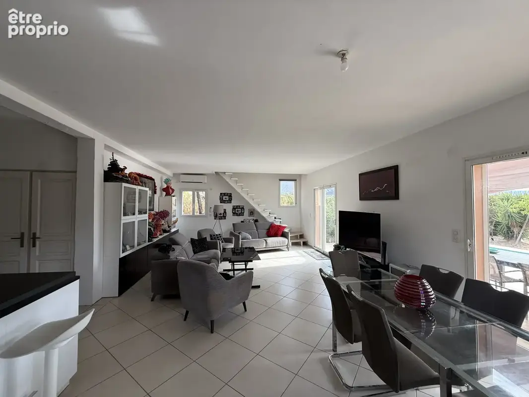 Propriete villa avec piscine + 4 locaux - photo 4