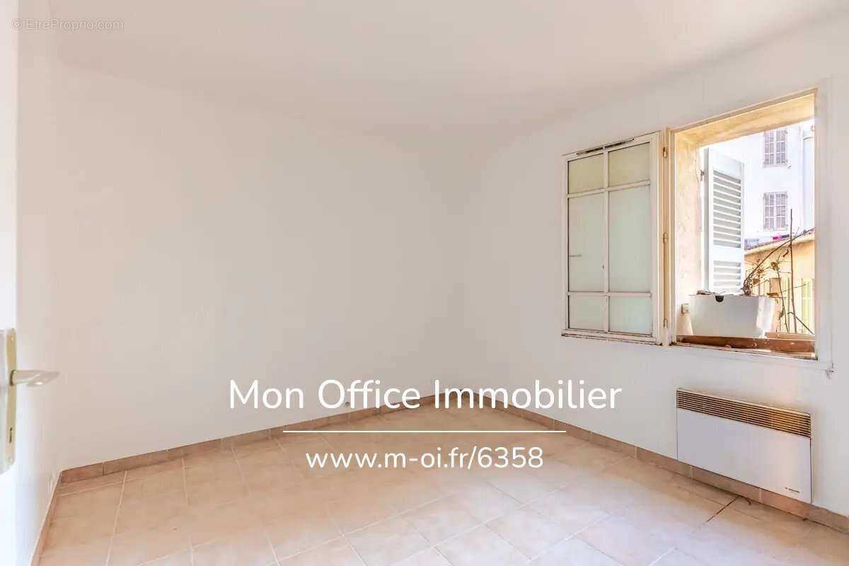 Appartement à MARSEILLE-2E