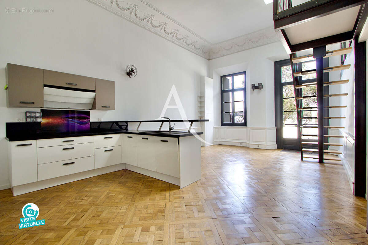 Appartement à LATTES