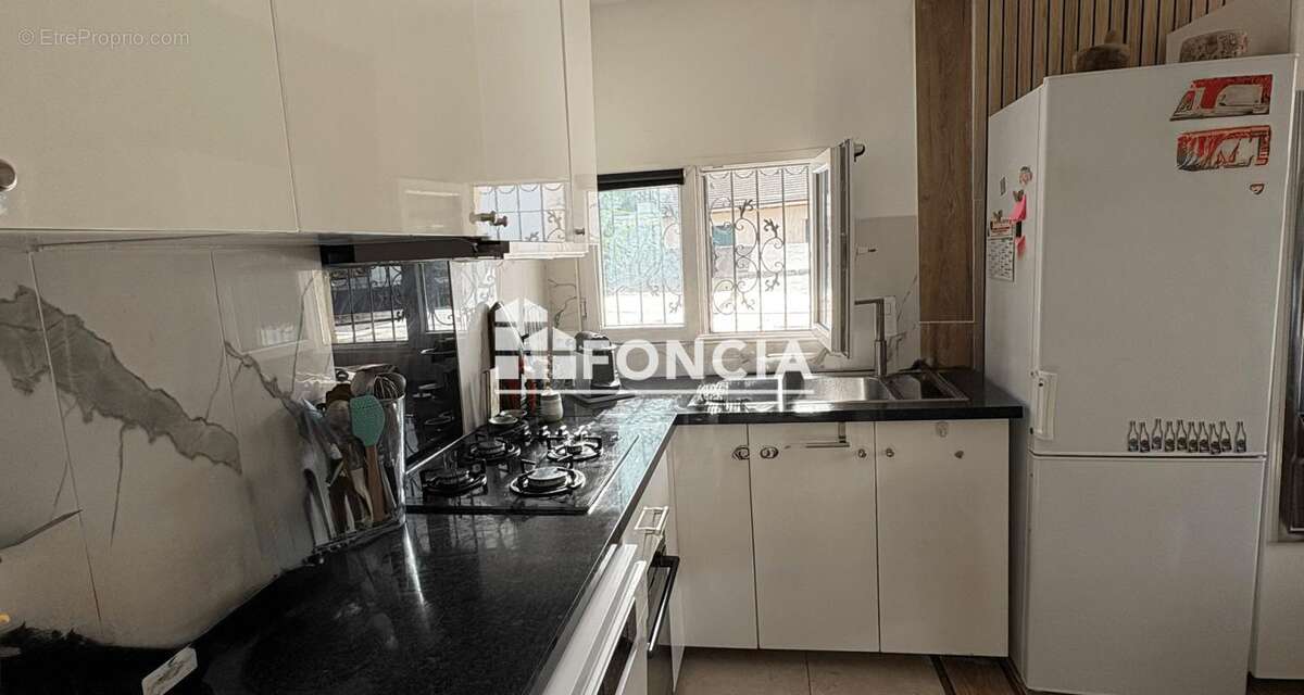 Maison à SAINT-MAUR-DES-FOSSES