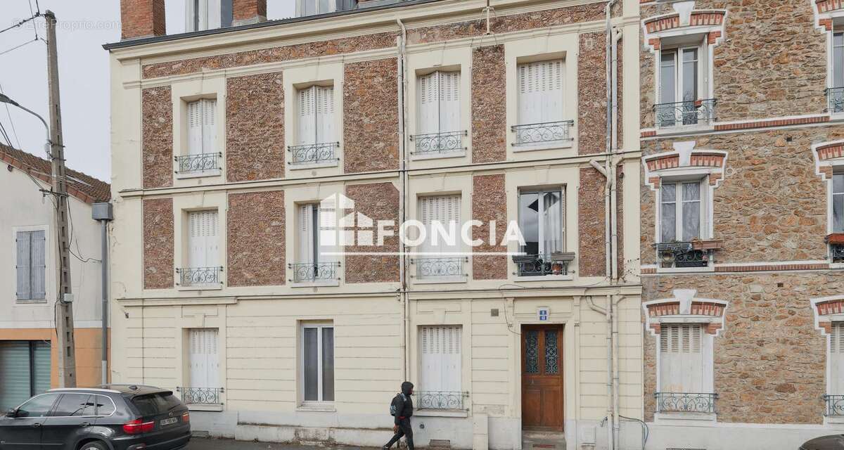 Appartement à CORBEIL-ESSONNES