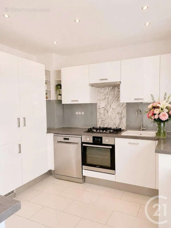 Appartement 85 m² à Villeurbanne  - photo 4