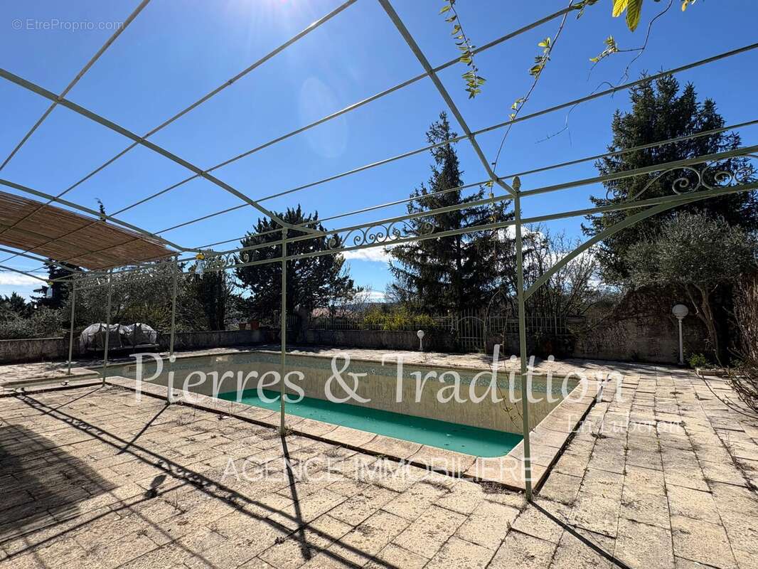 Exclusivité ! Maison avec terrain attenant et piscine dans quartier calme de Reillanne - photo 10