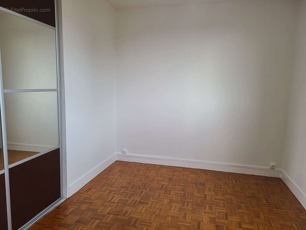 Appartement à FONTENAY-LE-FLEURY