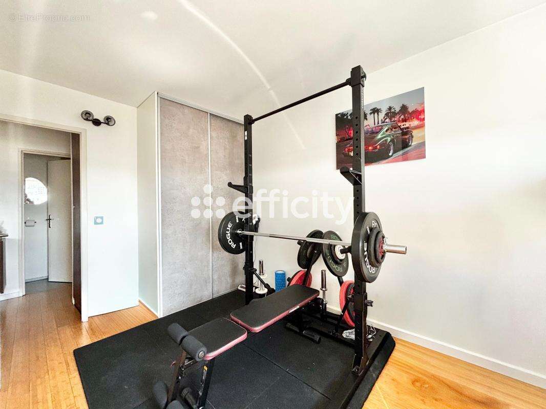 Appartement à CLICHY