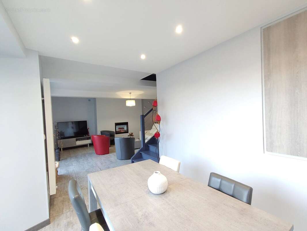 Maison du Périgord avec maison d'amis, 2 étangs, 4 ha - photo 5