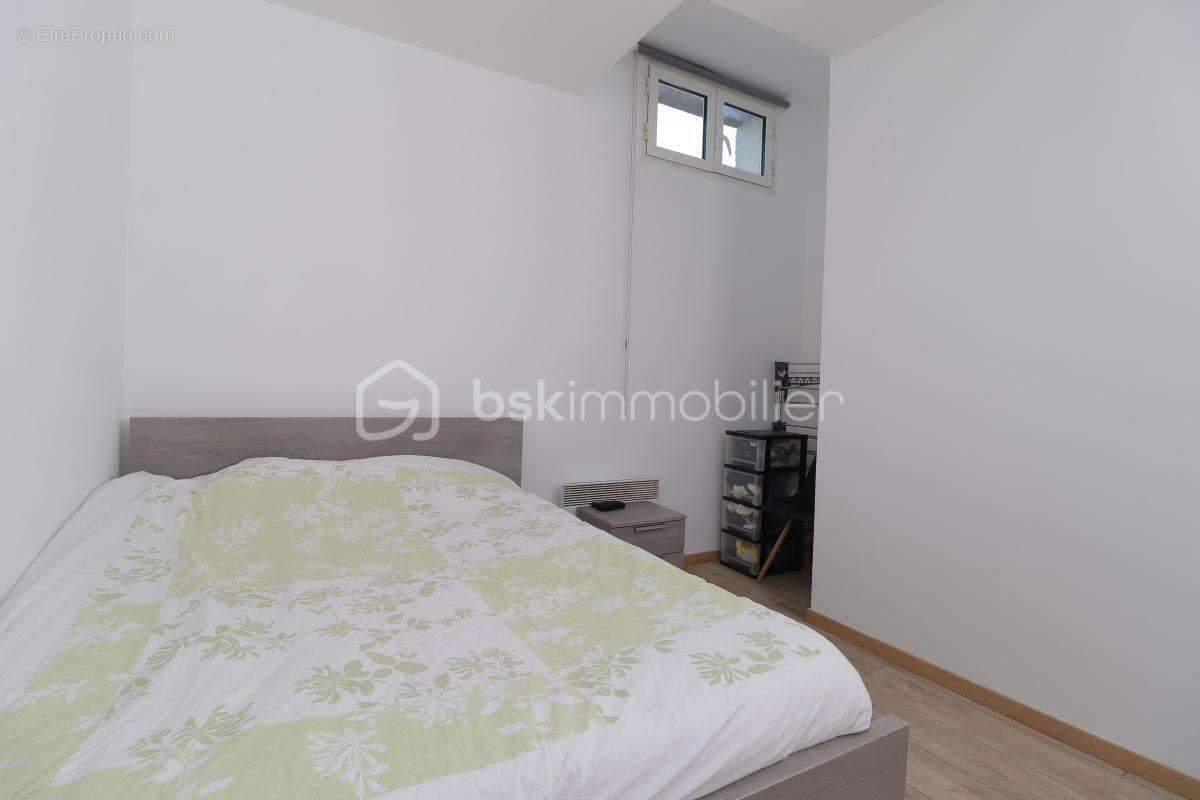 Maison à SAINT-LAURENT-D'AIGOUZE