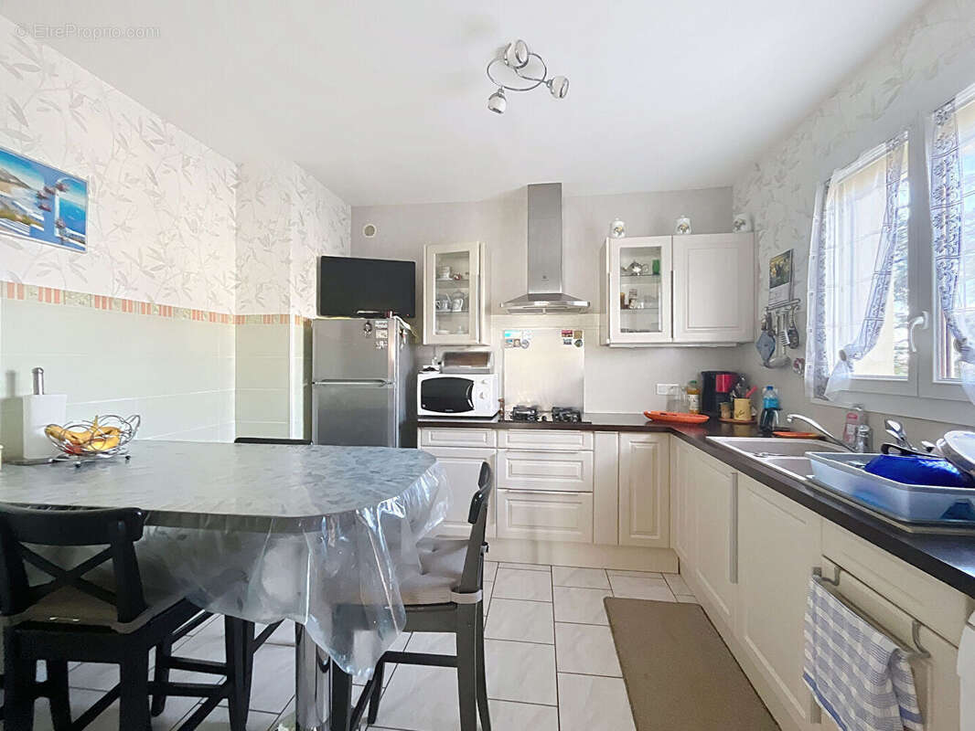 Maison à IS-SUR-TILLE