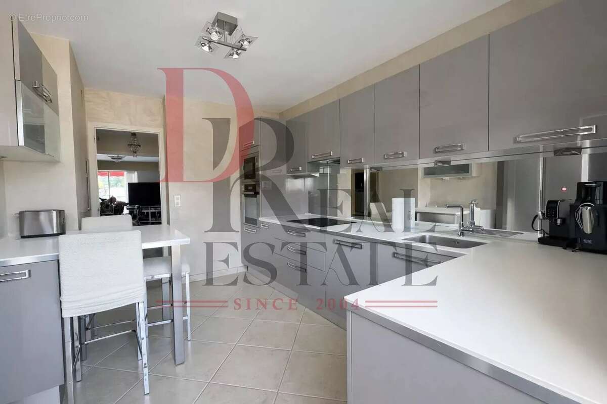 Appartement à LE CANNET