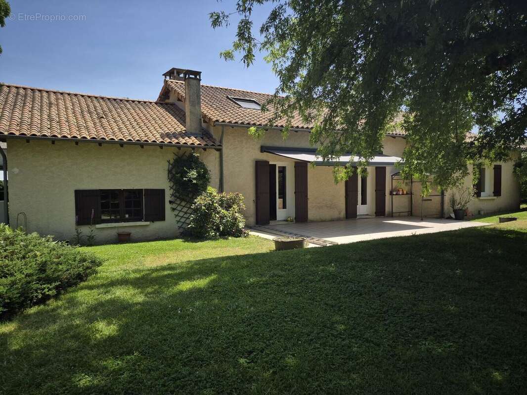 20260528142751 - Maison à CHAMPS-ROMAIN