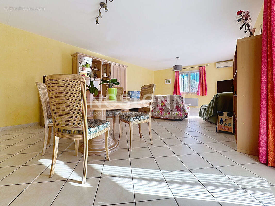 Maison à NEVIAN
