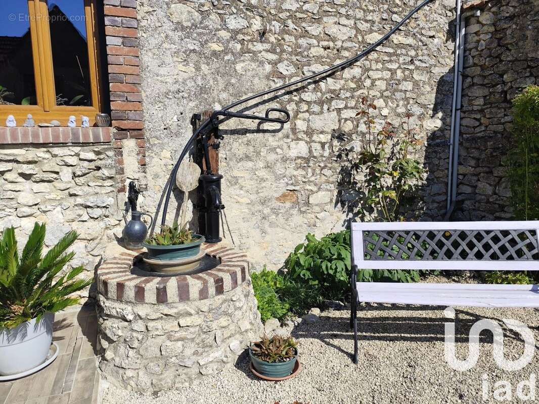 Photo 2 - Maison à PRUNAY-LE-GILLON