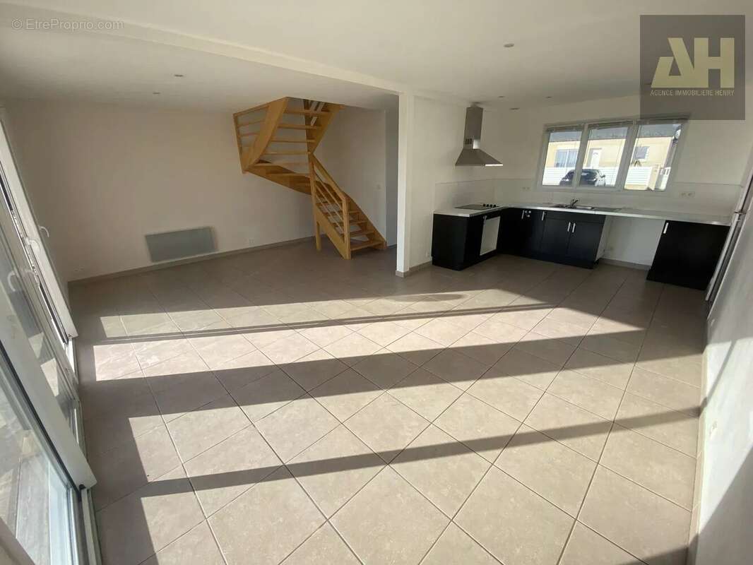 Maison à PLOUGONVELIN